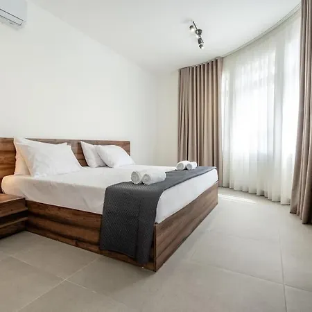 アパート Bright And Spacious 2 Bedroom