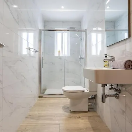 アパート Bright And Spacious 2 Bedroom