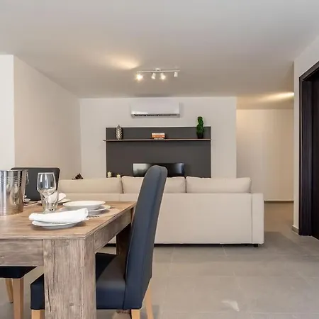 アパート Bright And Spacious 2 Bedroom Is-Swieqi