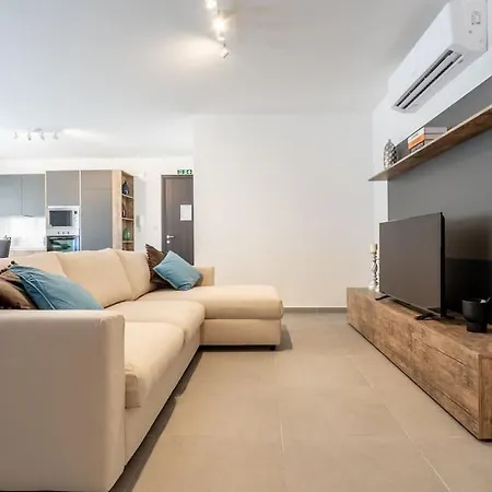 アパート Bright And Spacious 2 Bedroom
